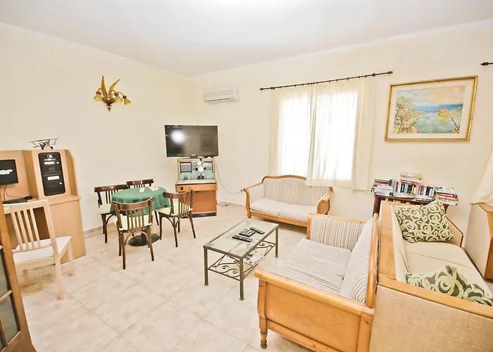 Ξενοδοχείο Panorama 2*